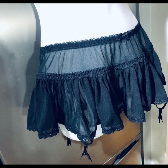 La Vie En Rose Black Garter Skirt M Like New! - Picture 2 of 13
